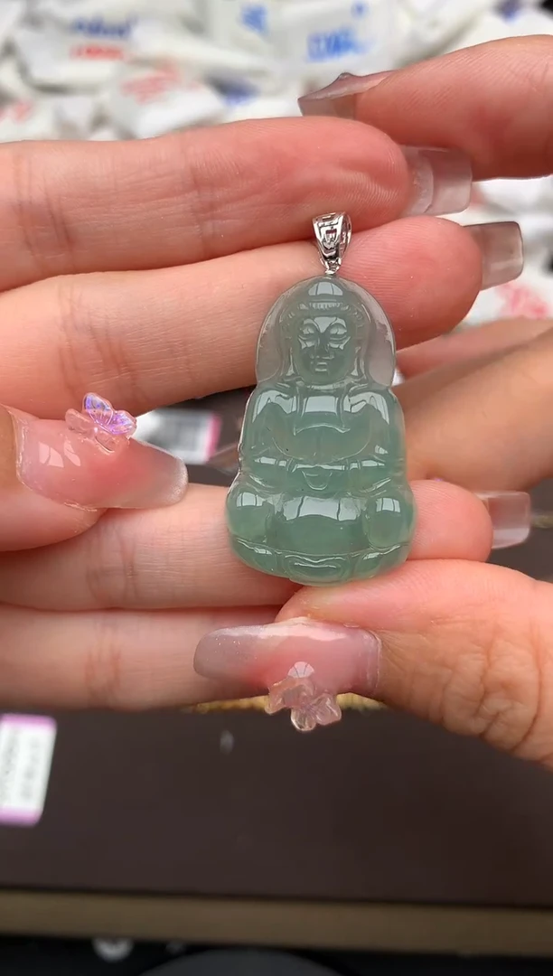 翡翠挂件18K金镶嵌一