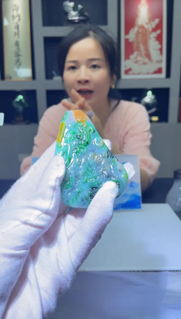 翡翠未镶嵌颈饰MFC0509094