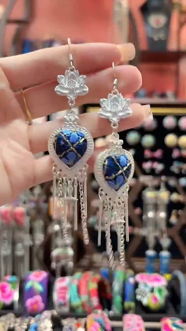 织绣 云织谣民族风精美饰品   20**