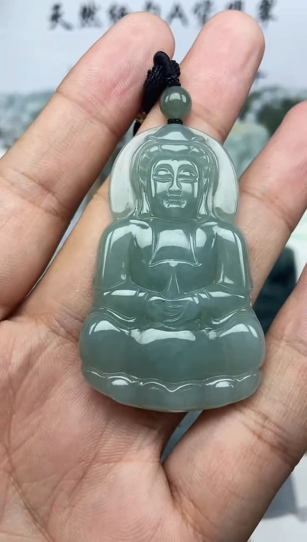 翡翠未镶嵌颈饰观音