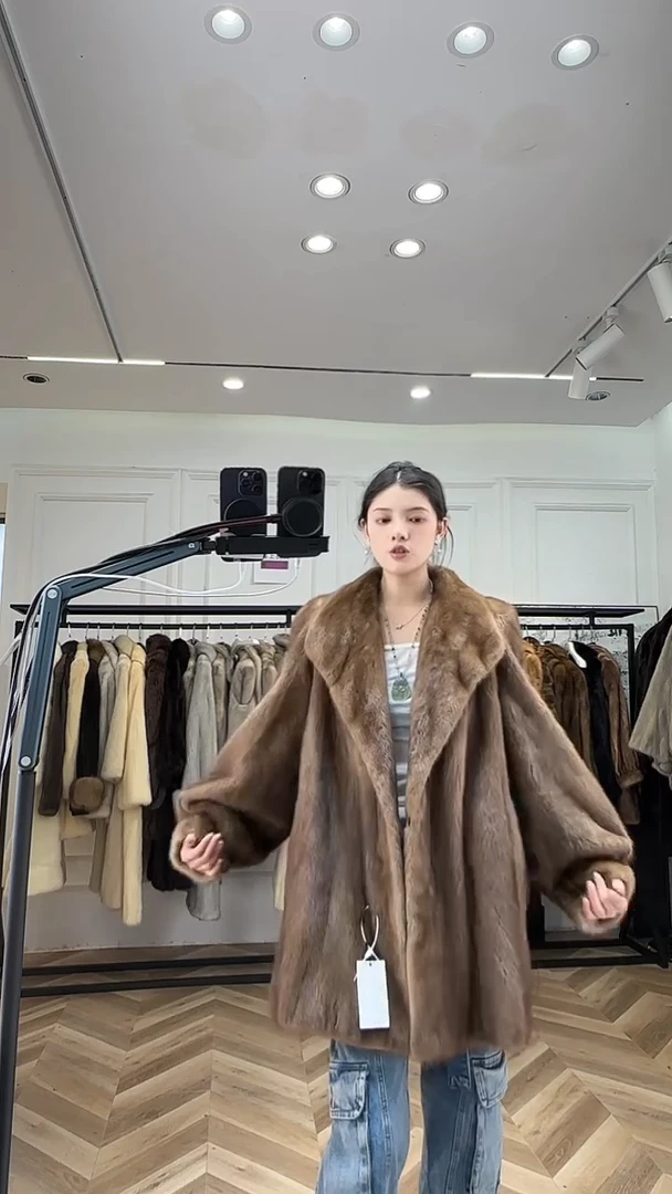 媛媛进口皮草直播间LX66