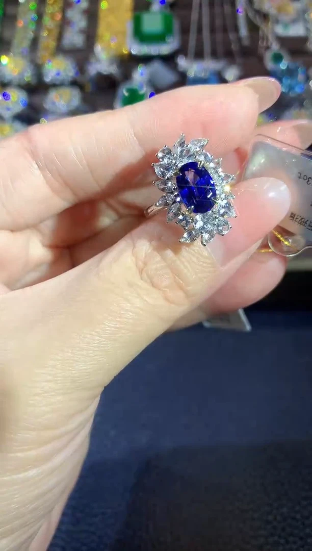 戒指蓝宝石18K金镶嵌A81