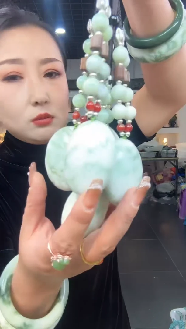 【闪购商品】岫玉颈饰未镶嵌老油翠大蛋面【半珠链】