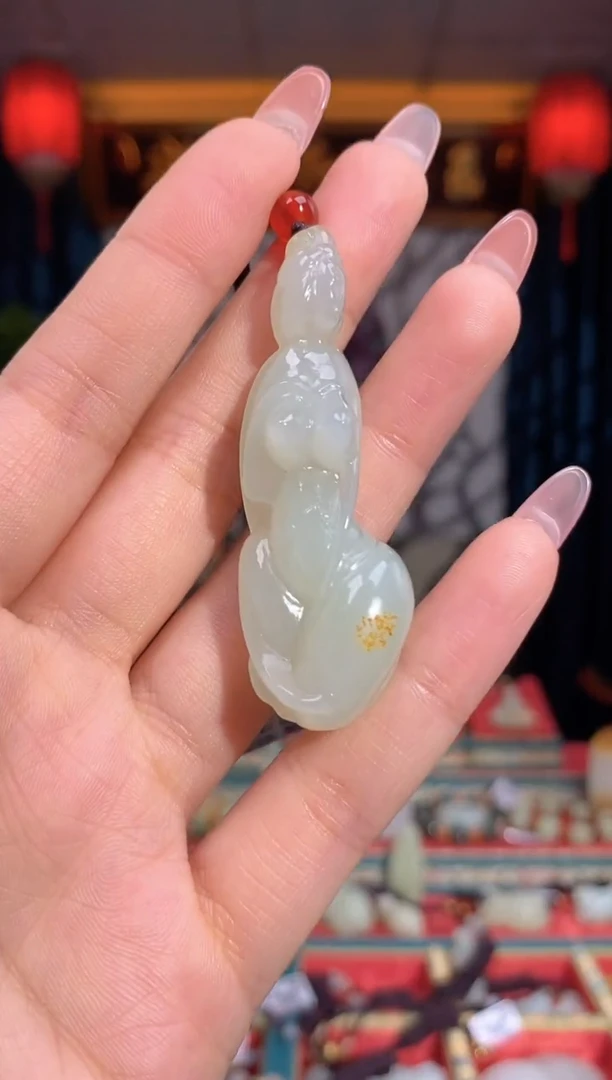 和田玉未镶嵌挂件玉美人