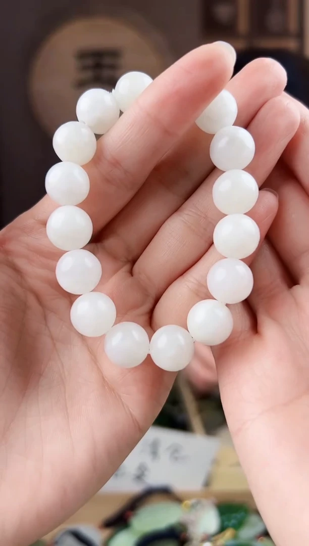 颈饰未镶嵌和田玉拍一发一，多样性发货