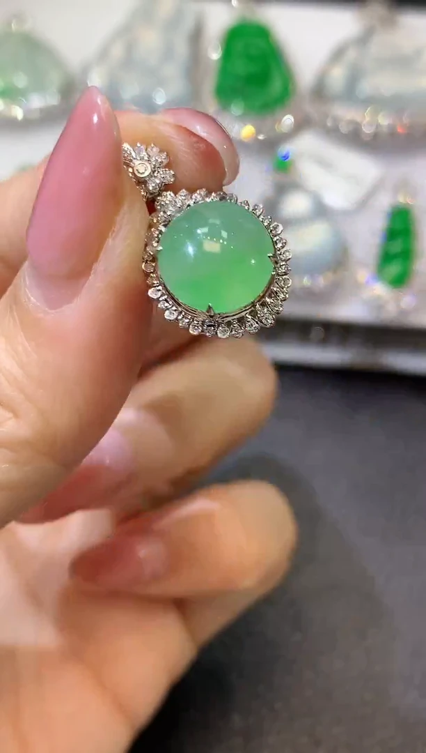 【闪购商品】翡翠吊坠(不含链)18K金镶嵌C20
