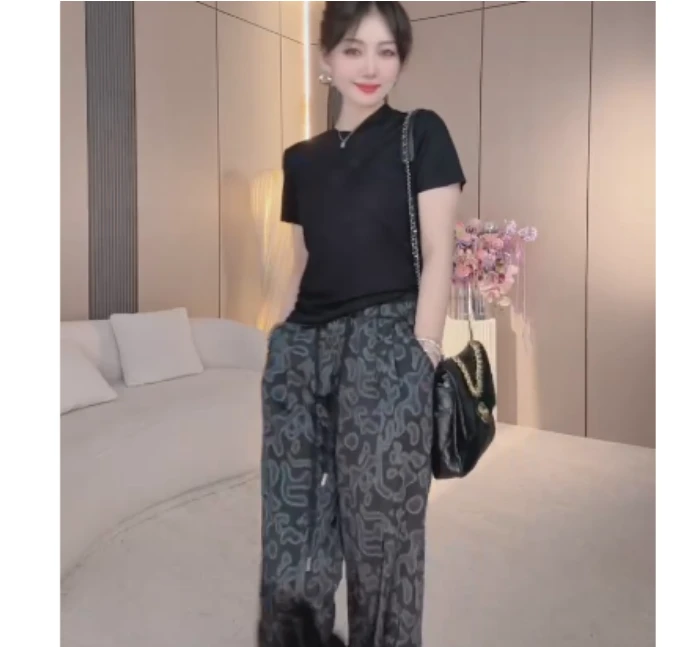 2025夏季时尚潮流百搭精品女装陶RVVV