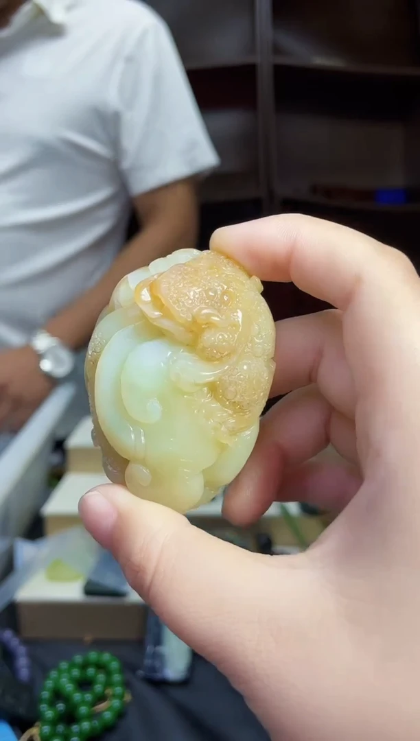 和田玉未镶嵌颈饰1