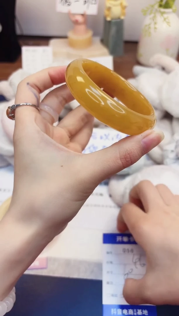 【闪购商品】石英质玉手镯未镶嵌56-财气镯-圈口60