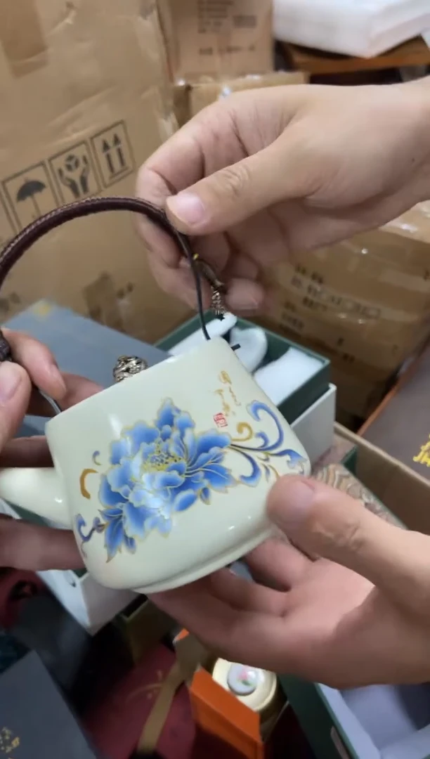 杯无运费险有瑕疵的摄影的产品有使用过的痕迹有点脏介意勿拍