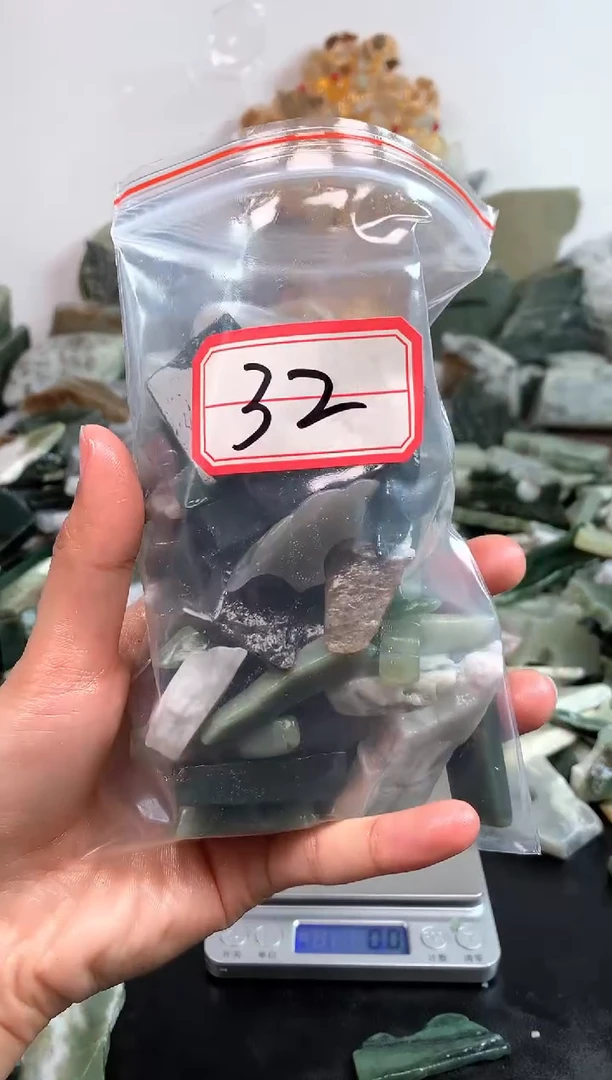 未镶嵌和田玉摆件32