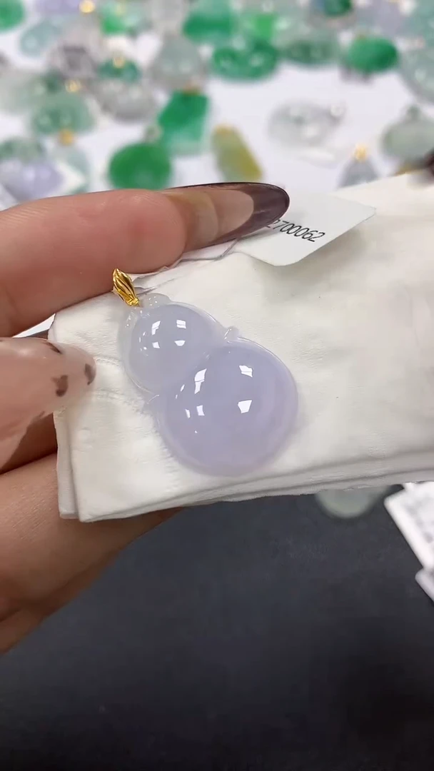 颈饰18K金镶嵌翡翠a货假一赔三支持复检百元上9元证书费自理