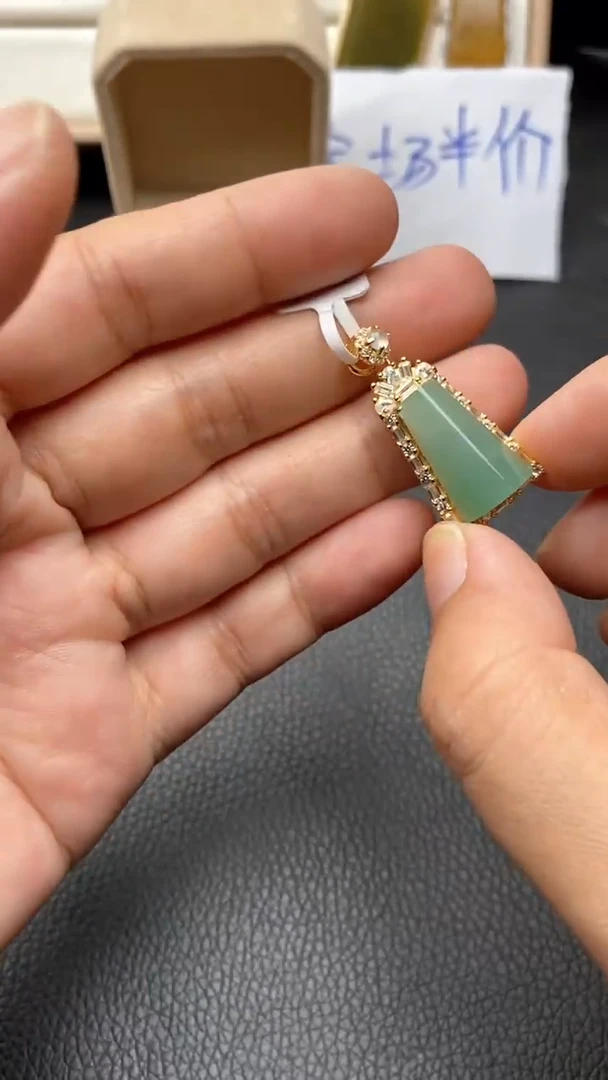 银S925镶嵌戒指翡翠1