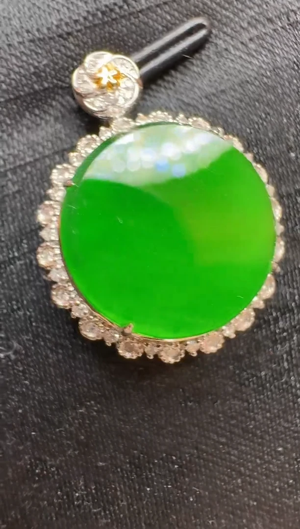 【闪购商品】翡翠吊坠(不含链)18K金镶嵌多样性团购发一件