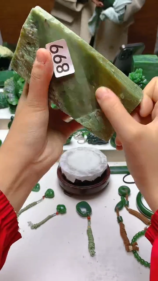 未镶嵌和田玉把件1