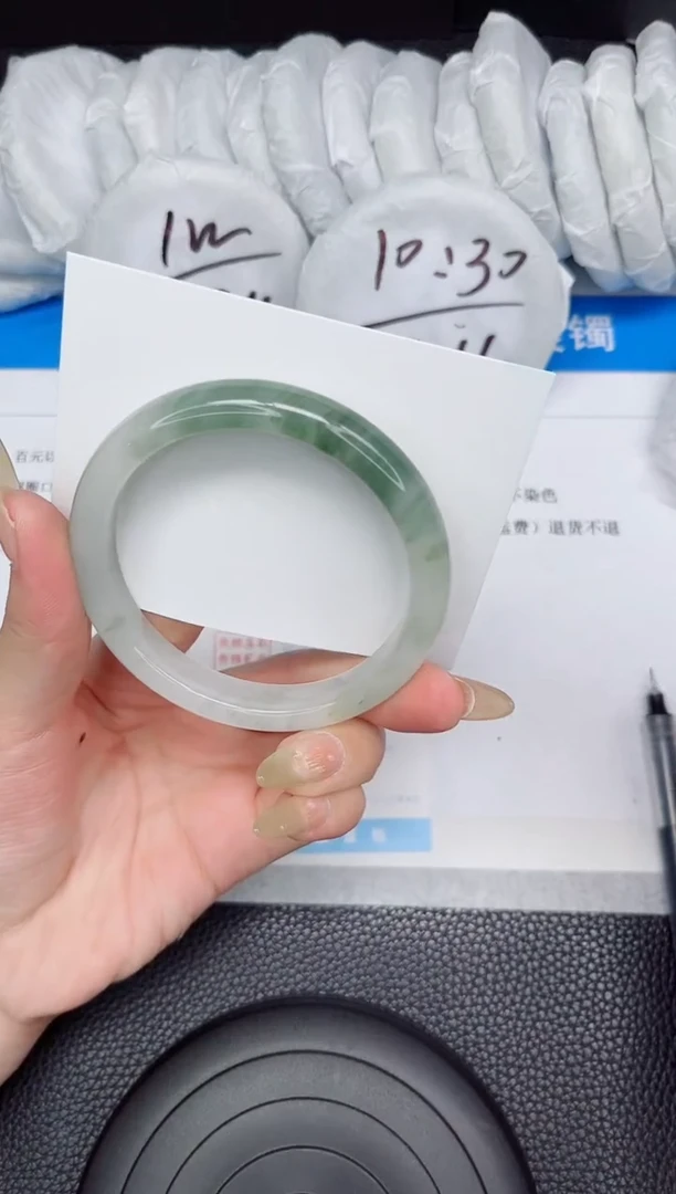 石英质玉手镯未镶嵌250-60.6