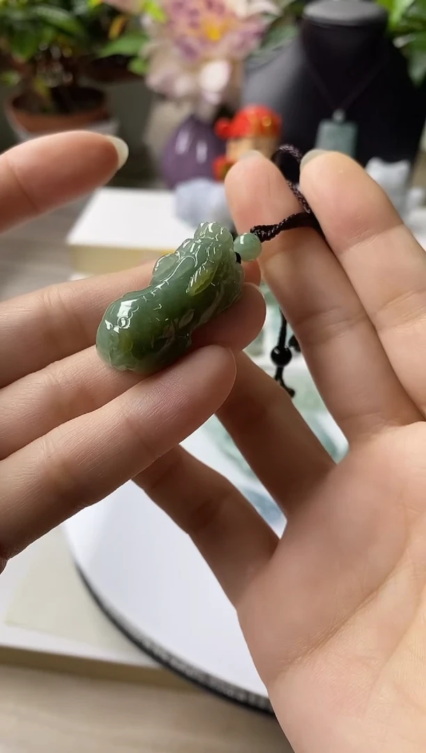 颈饰未镶嵌翡翠2天然缅甸翡翠A货貔貅