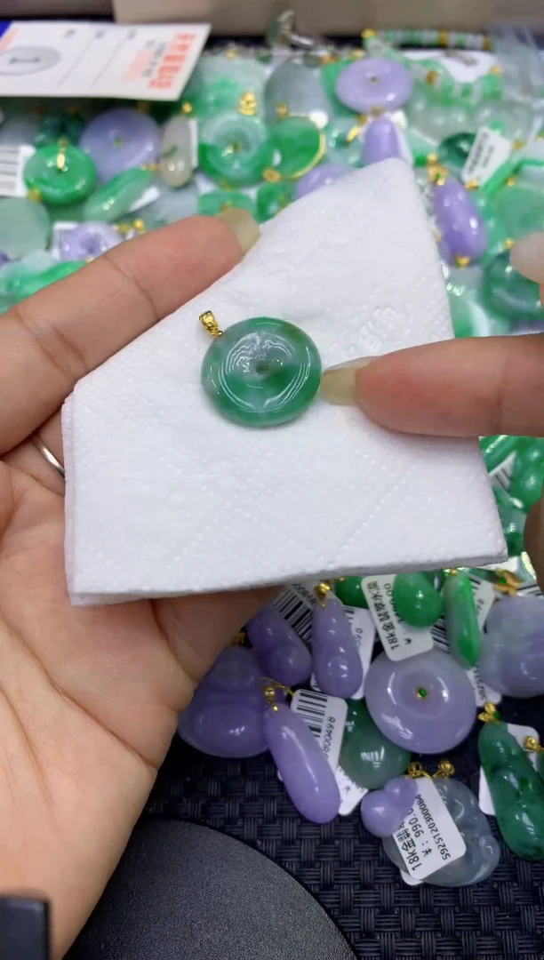 颈饰未镶嵌翡翠天然缅甸A货翡翠