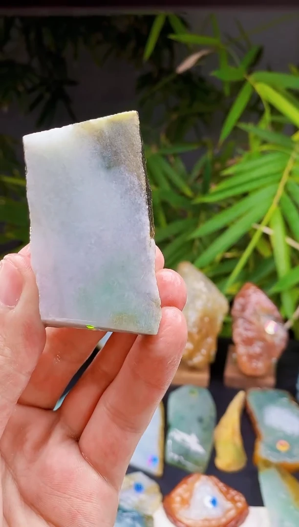 定制翡翠未镶嵌翡翠