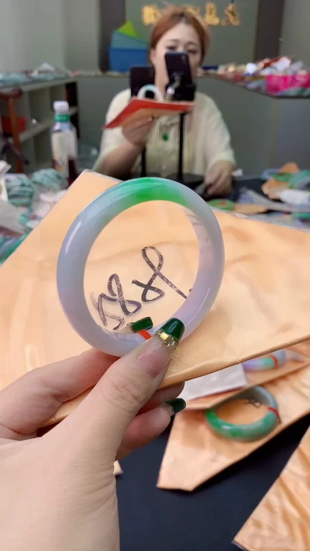 翡翠手镯未镶嵌0365577240