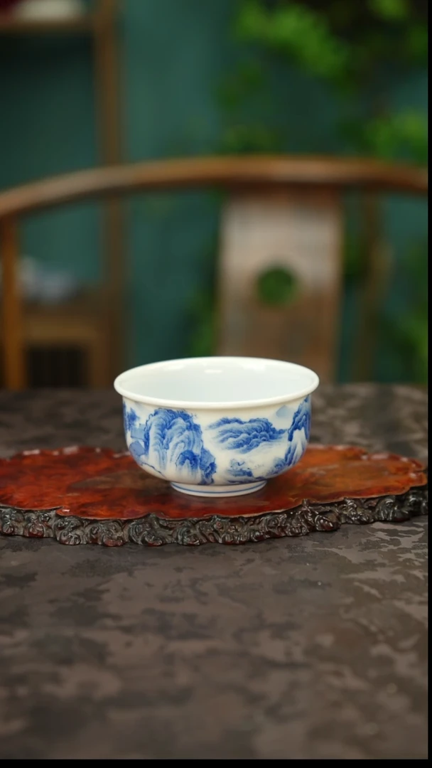 青花手绘山水主人杯