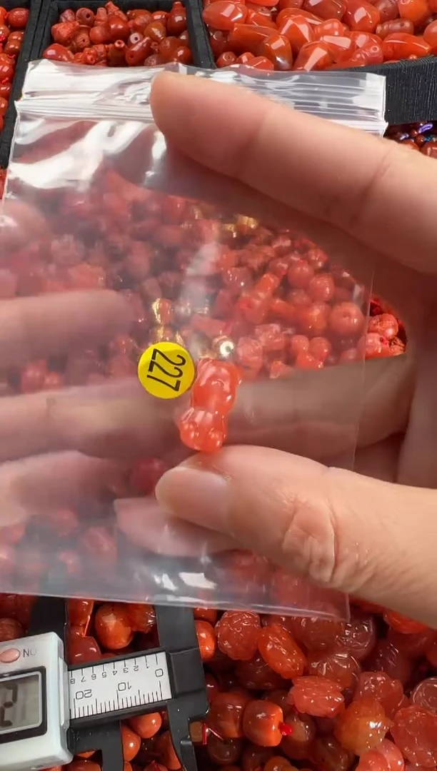 【闪购商品】南红玛瑙颈饰未镶嵌1