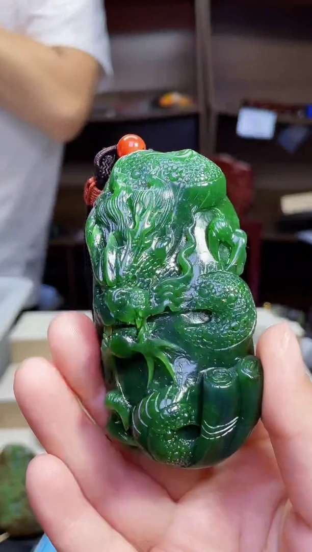 和田玉未镶嵌颈饰1