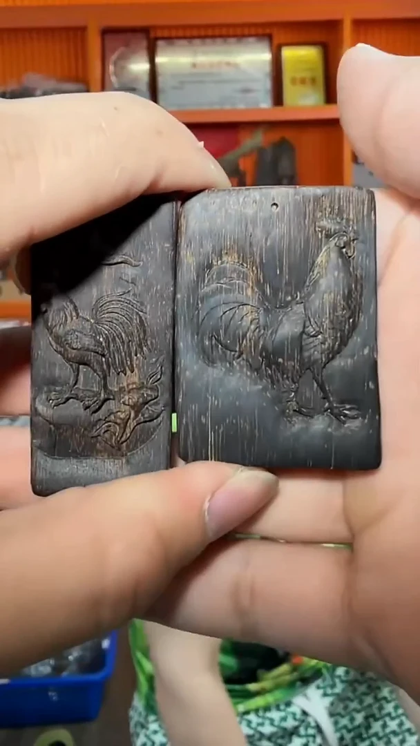 沉香手把件499号生肖鸡多样性发一