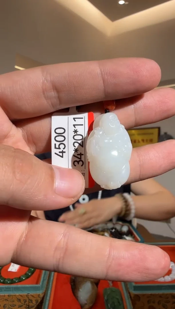 和田玉未镶嵌颈饰1