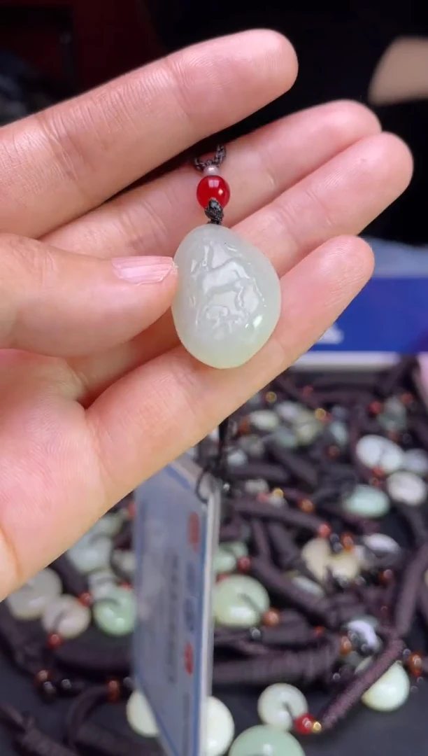 未镶嵌和田玉挂件1