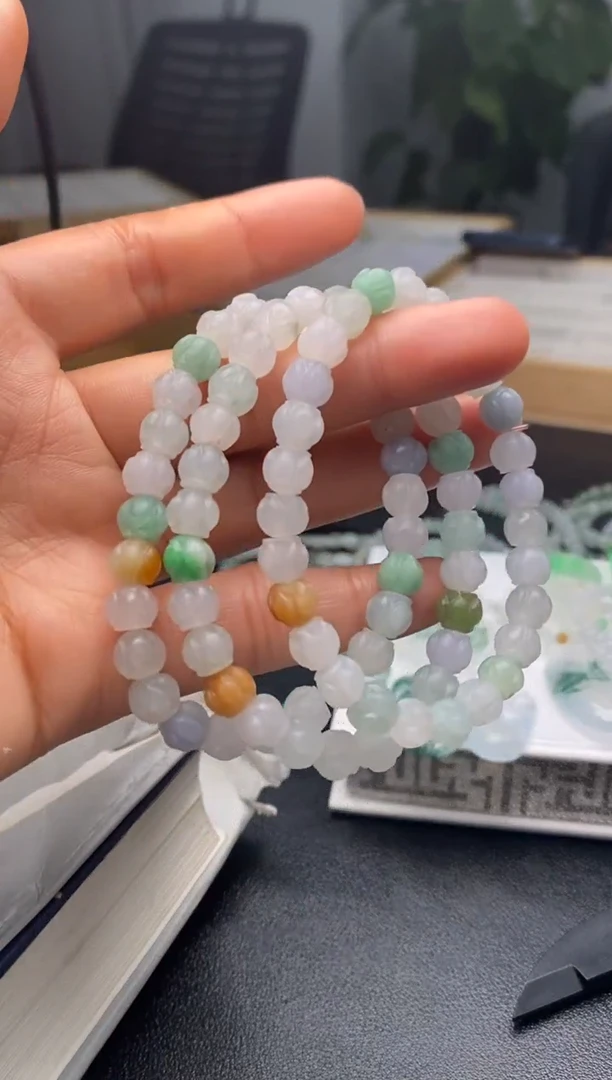 定制翡翠未镶嵌翡翠毛货多样性发其一