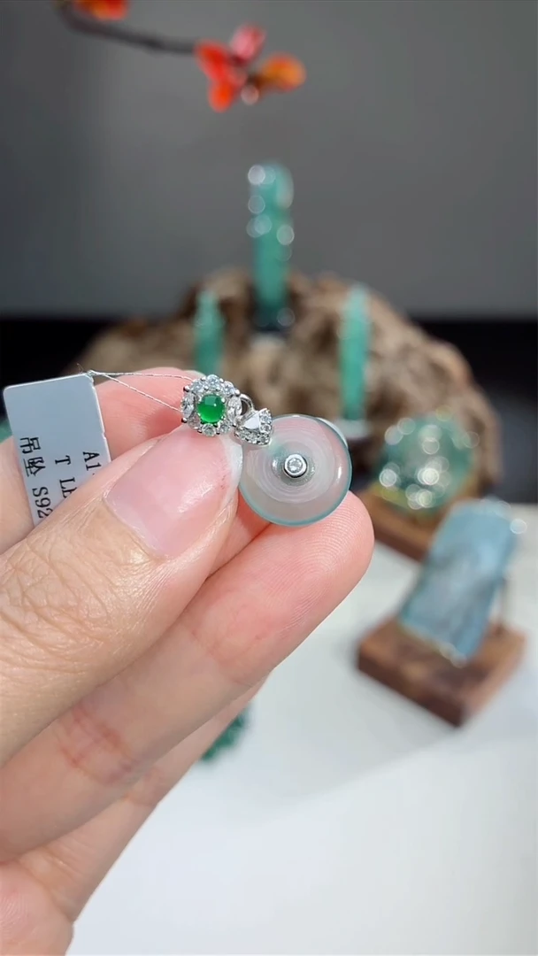 翡翠挂件未镶嵌天然A货翡翠-多样性发其一-平安扣