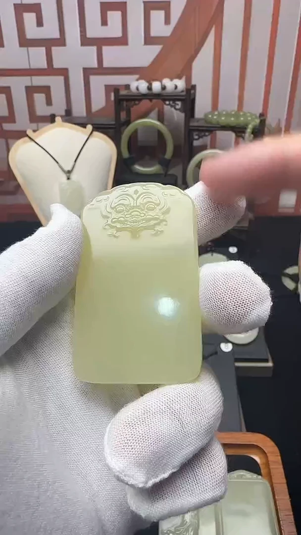 玉新疆青白46貔貅无事牌