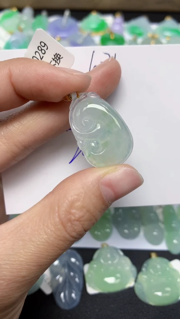 【闪购商品】翡翠颈饰18K金镶嵌天然翡翠A货