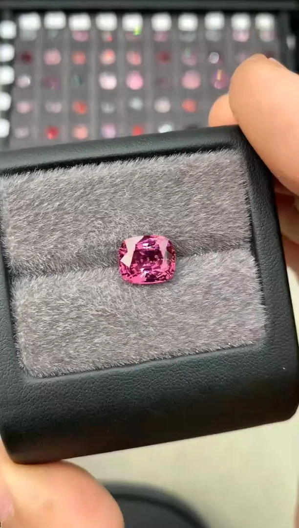 【闪购商品】定制尖晶石裸石未镶嵌4.24ct 枕型 紫色调
