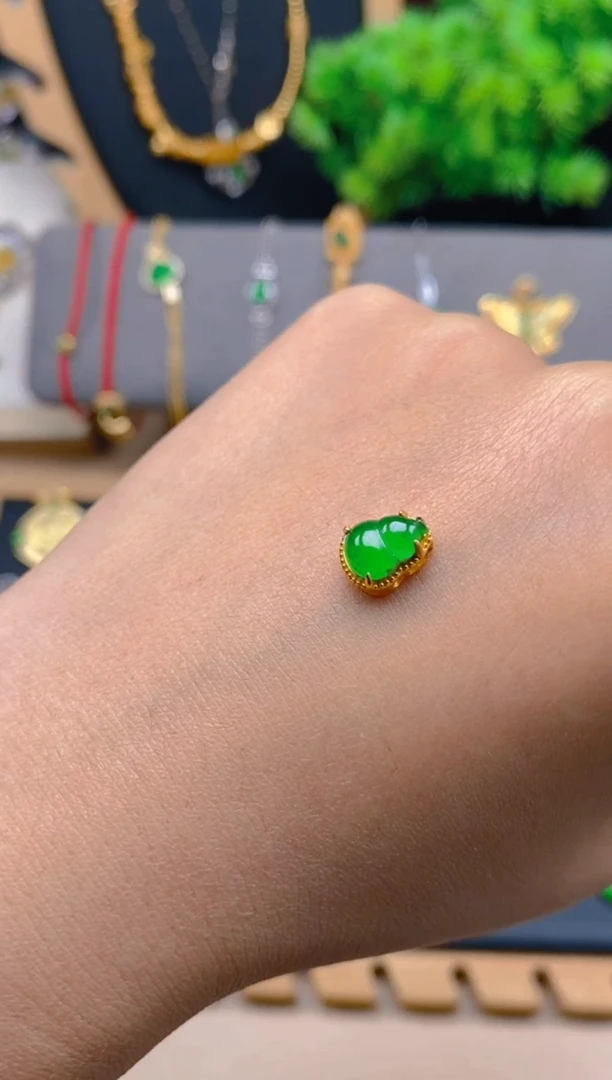 吊坠(不含链)银S925镶嵌翡翠穿孔葫芦