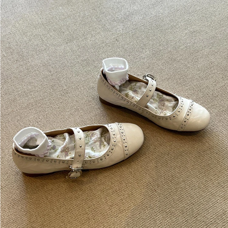 法式复古铆钉浅口芭蕾舞单鞋百搭软皮软平底通勤一字带玛丽珍鞋女