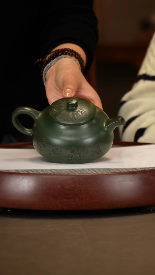 【闪购商品】紫砂茶壶【齐燕君】绿泥扁玉 300CC