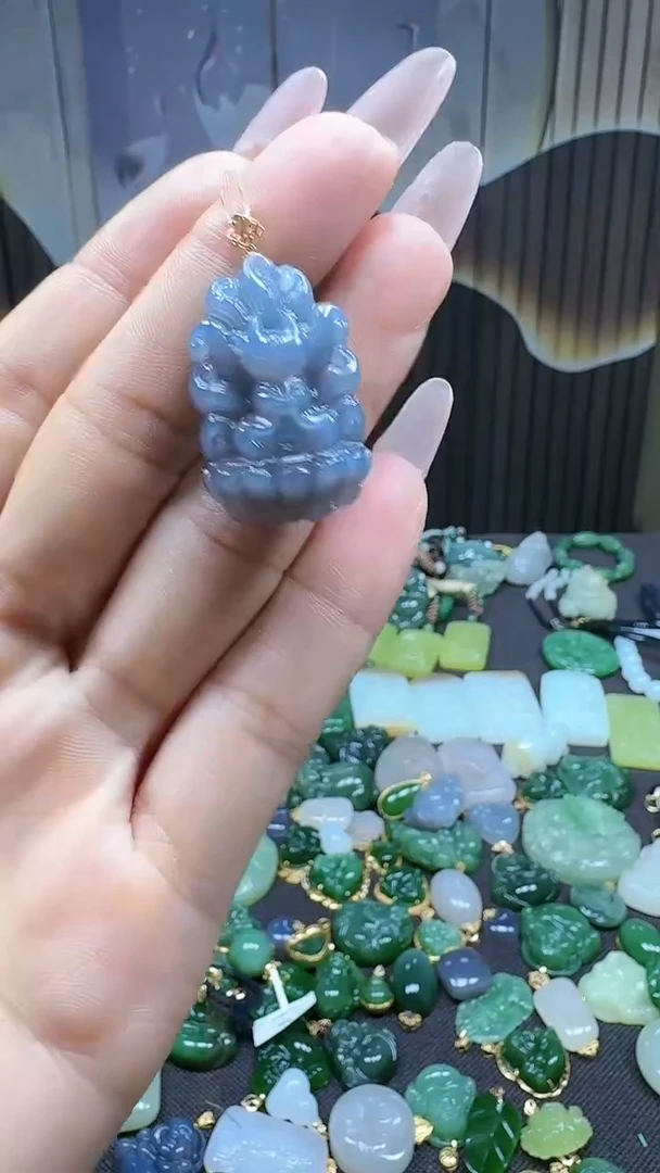 和田玉18K金镶嵌吊坠(不含链)1