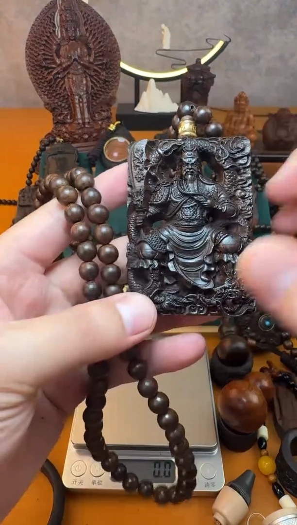 贡木吊坠《巴布亚贡木》新品御龙立刀关公+108颗