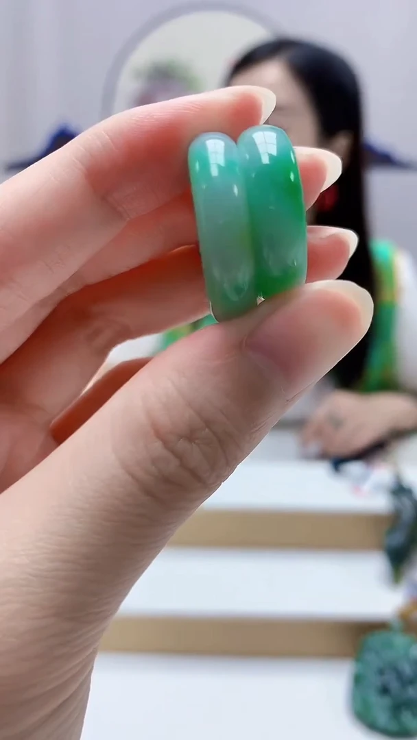 未镶嵌定制翡翠4852zm-毛货一对挂件21