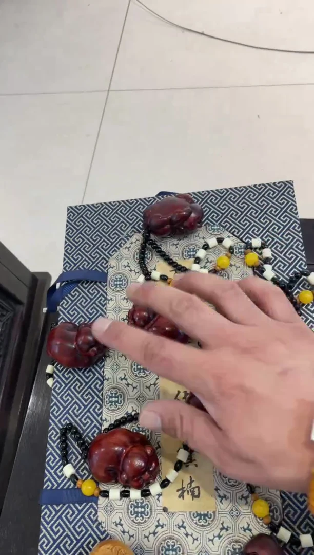 木紫檀小猪把件啊啊啊