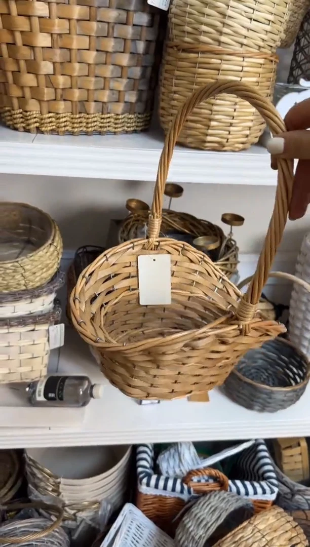 ?微瑕捡漏柳编花篮