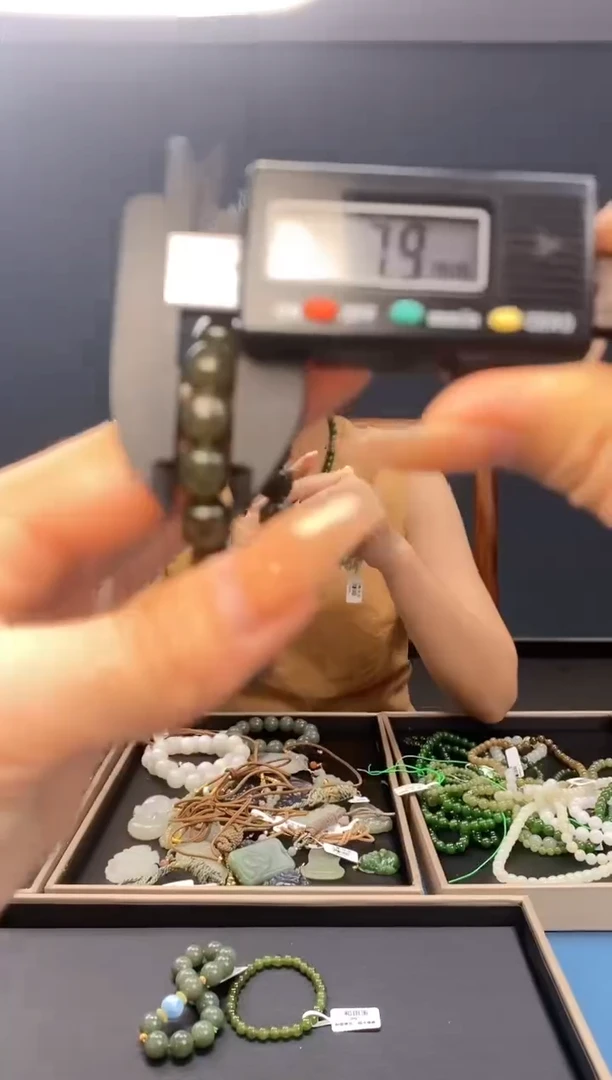 和田玉未镶嵌颈饰拍一发一