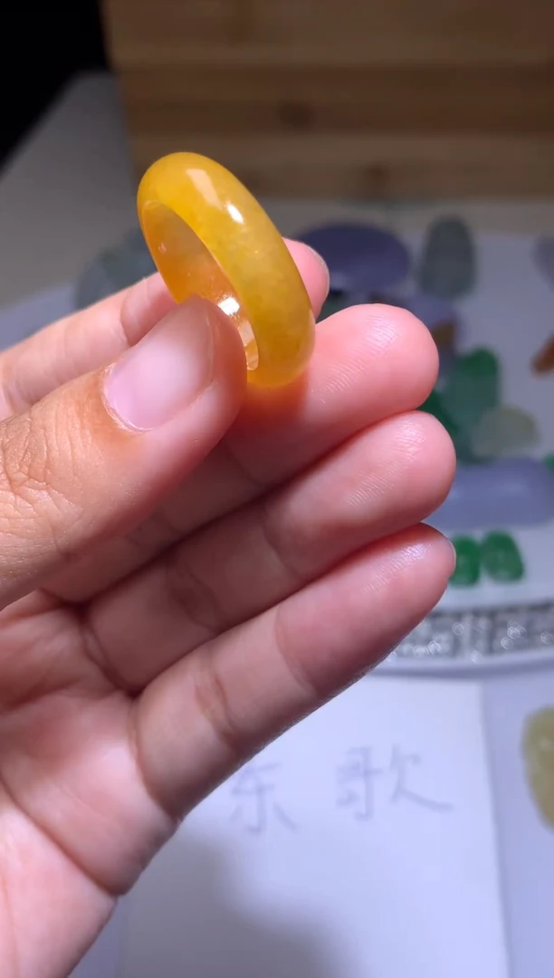 未镶嵌定制翡翠毛货