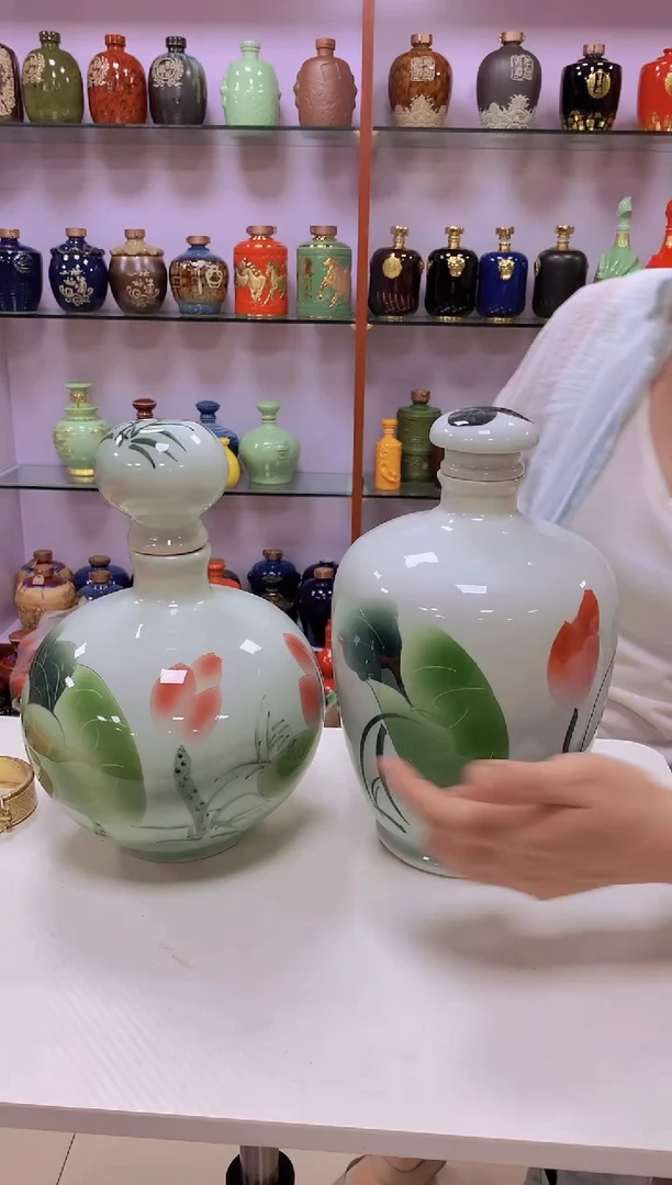 5斤装手绘荷花陶瓷空酒坛