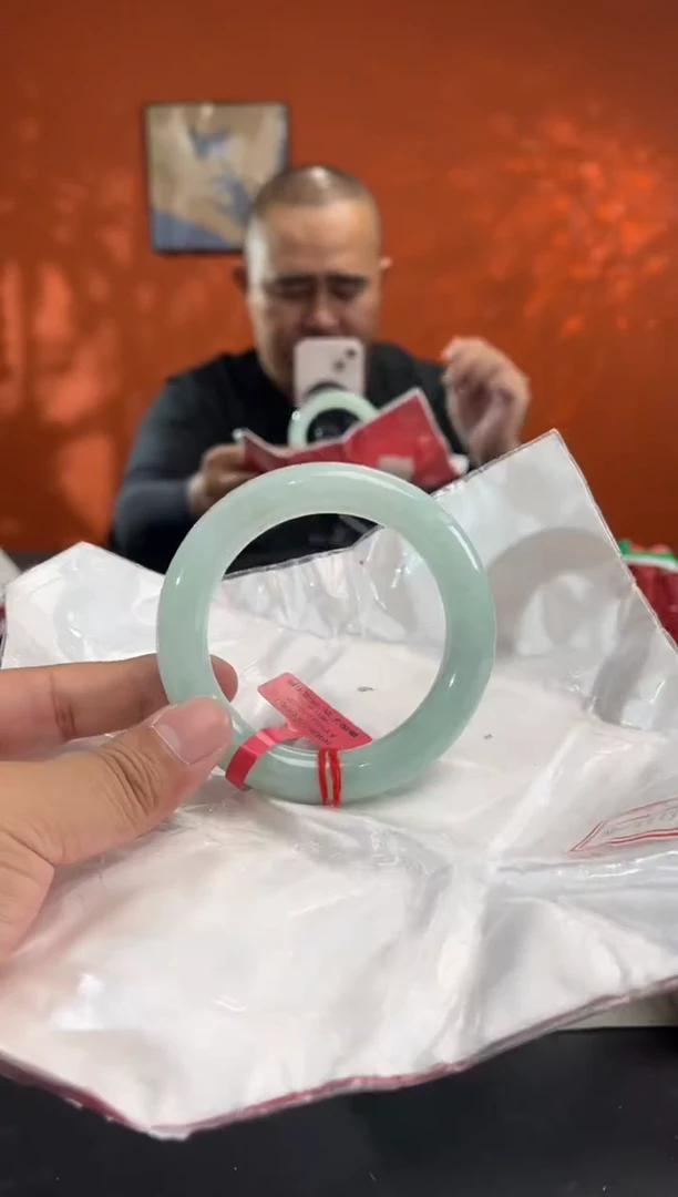 未镶嵌手镯翡翠翡翠手镯 58