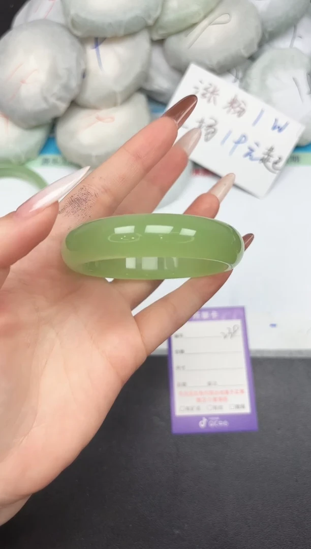 未镶嵌手镯石英质玉A239/54.6