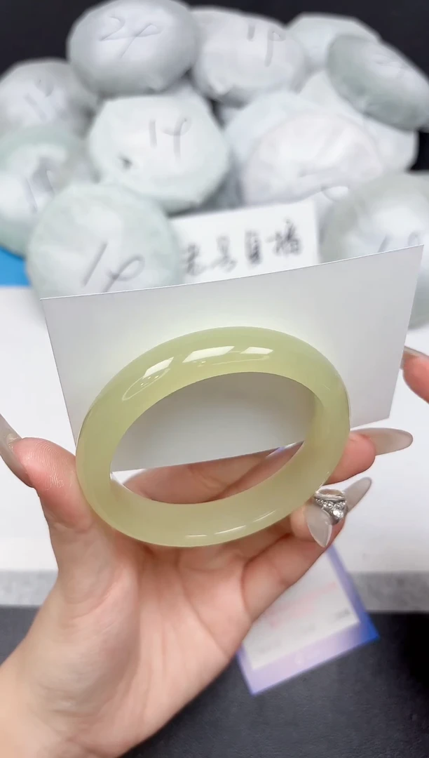 未镶嵌手镯石英质玉277-57-58