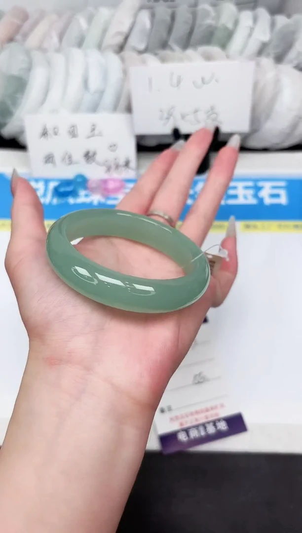 石英质玉手镯未镶嵌207-56